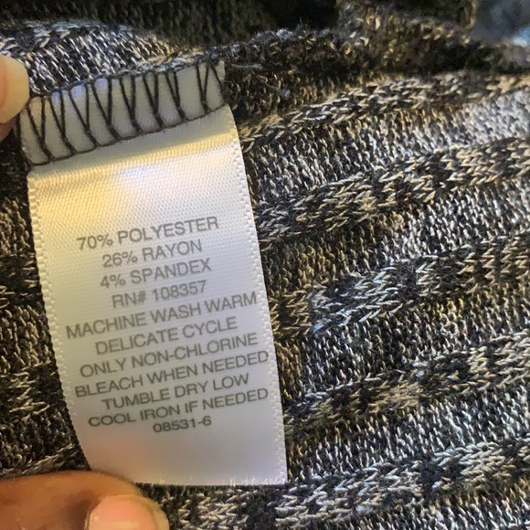 Liz Claiborne Sleeveless Knit sweater Size XXL - Picture 4 of 5